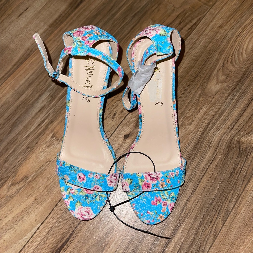 Nature Breeze Floral Sandals